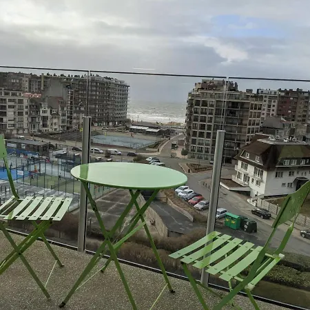 Met Frontaal Zeezicht Lägenhet Middelkerke